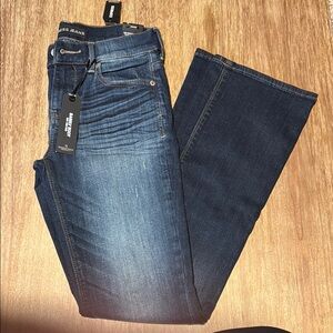 Women’s Express MIA (Barely Boot Mid Rise) size 2R